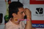 Aamir Khan at 3 Idiots DVD launch in Grand Hyatt on 27th Aug 2010 (16).JPG